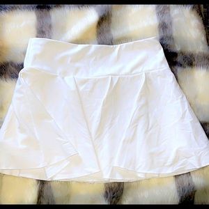 White HALARA tennis skirt!
